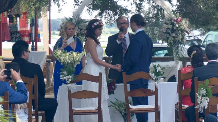 Ceremonia boda civil en el Rocio, Huelva, blessing ceremony, wedding minister English Spanish French German Swedish celebrant ceremonies civiles symbolique en français espagnol anglais F02