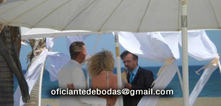Bröllopsminister Sotogrande välsignelse ceremoni engelska spanska franska